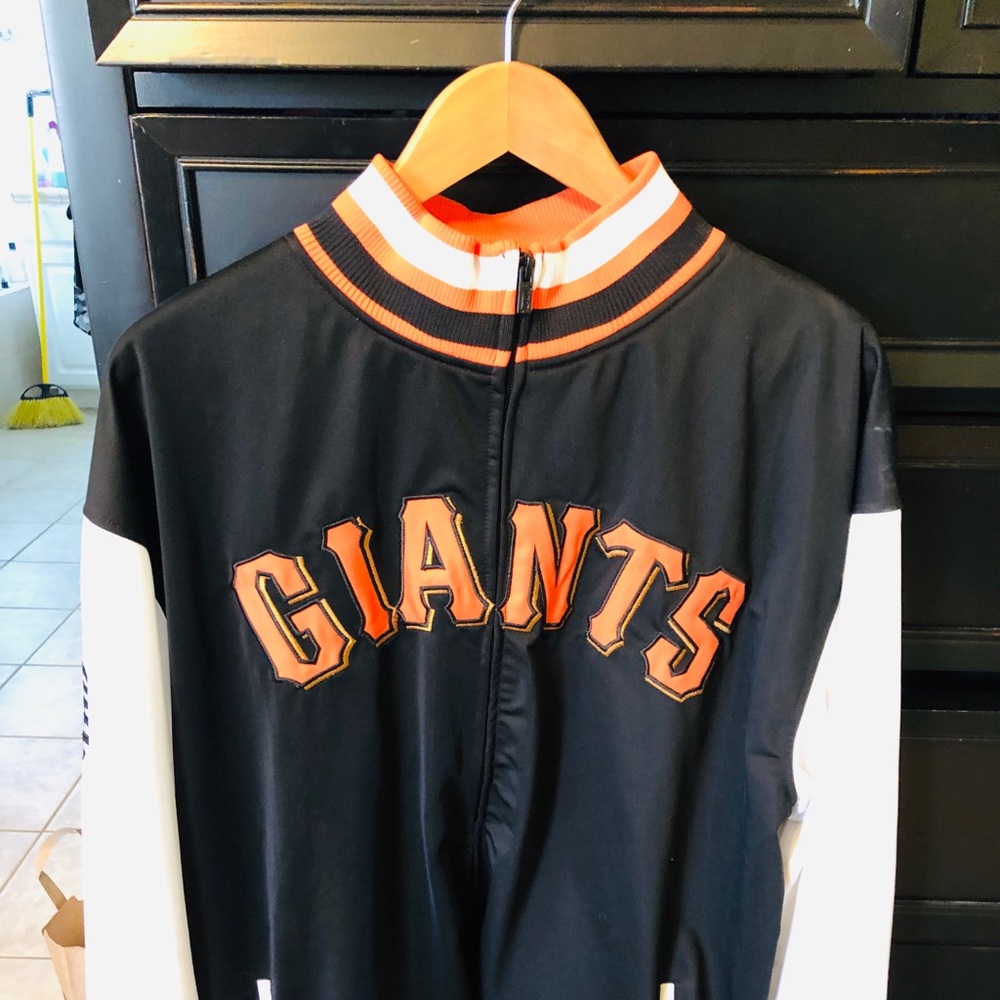SF Giants Jacket Size XL NEW.